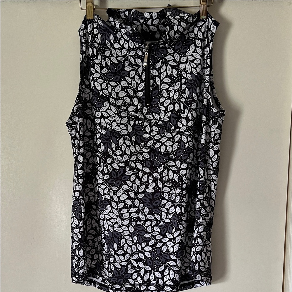 Black and White Sleeveless Top